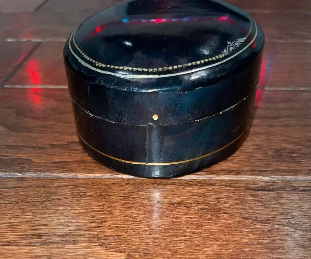 Vintage Genuine Calf Leather Oval Coin & Jewelry Case – Made in Italy
